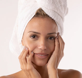 Calendula and Geranium Facial Oil in use